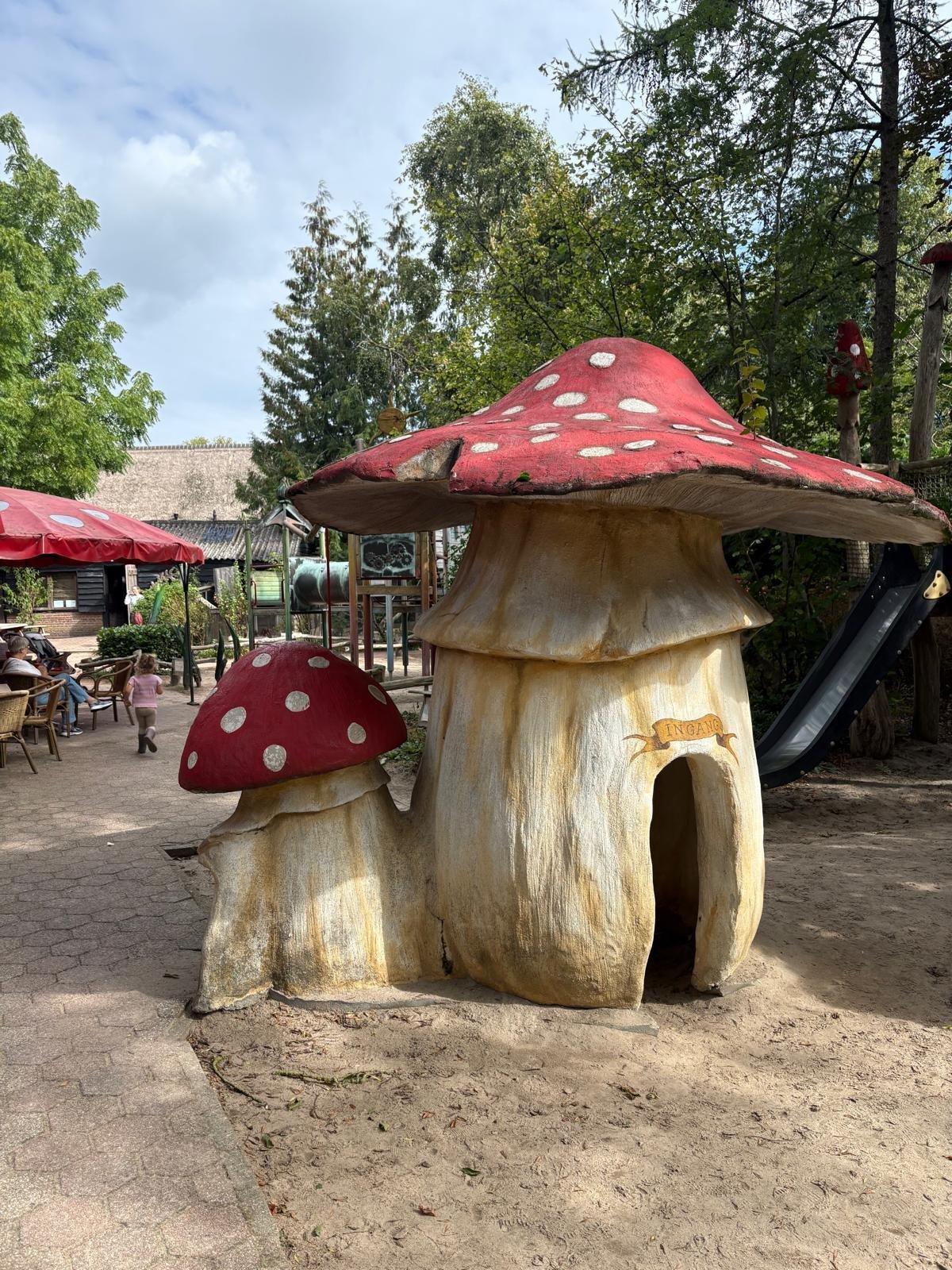Kabouterhuisje met verhaaltje bij Kabouterland Exloo